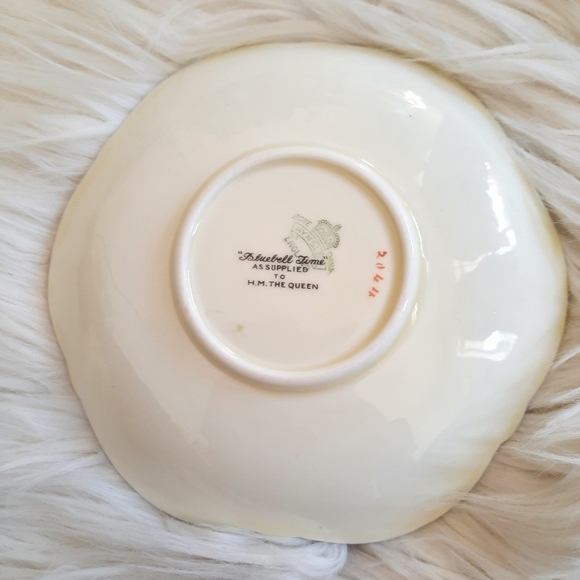 Vintage Aynsley Embossed Scalloped  Bluebell Time Bone China Teacup and Saucer - Picture 6 of 9